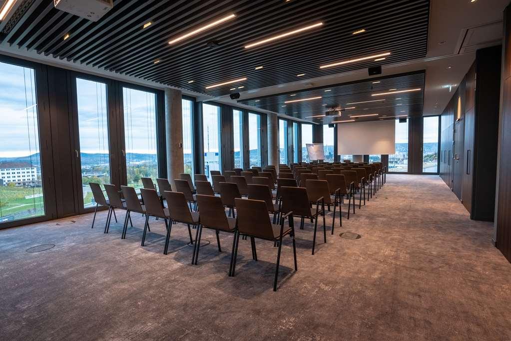 Radisson Blu Hotel At Porsche Design Tower Stuttgart Facilities photo