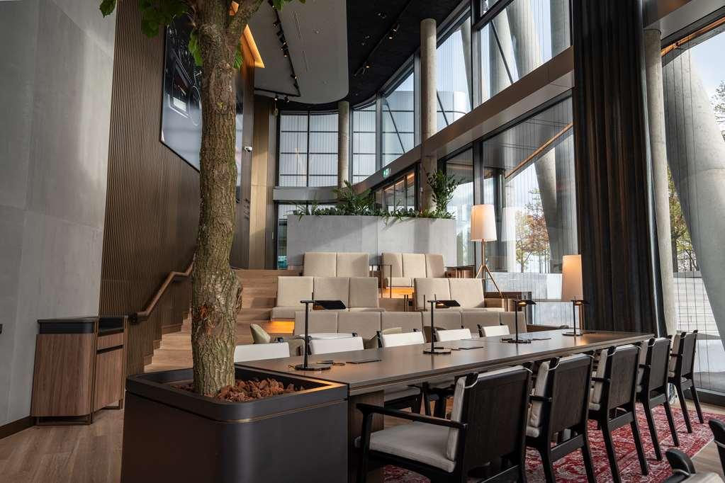 Radisson Blu Hotel At Porsche Design Tower Stuttgart Interior photo