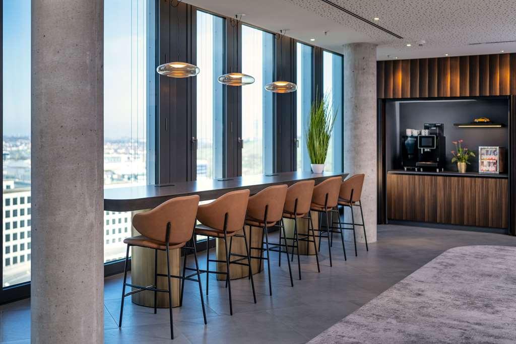 Radisson Blu Hotel At Porsche Design Tower Stuttgart Facilities photo