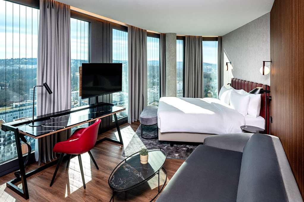 Radisson Blu Hotel At Porsche Design Tower Stuttgart Room photo