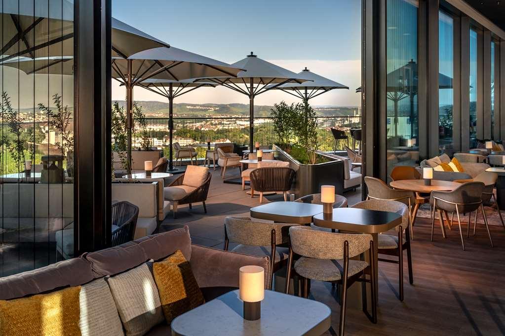 Radisson Blu Hotel At Porsche Design Tower Stuttgart Restaurant photo